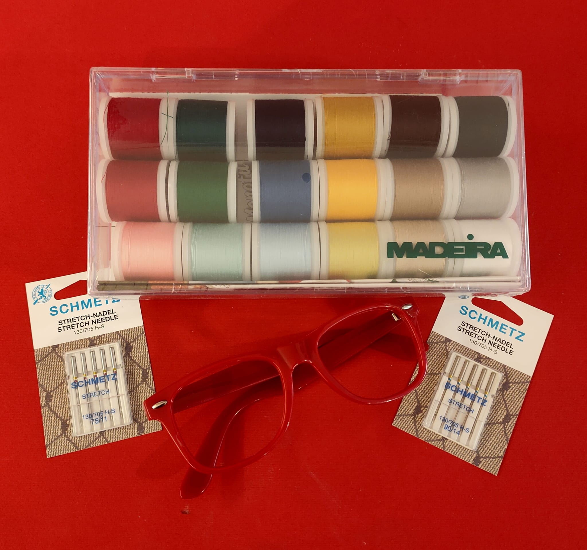 Kit aghi e filati per tessuti sintetici