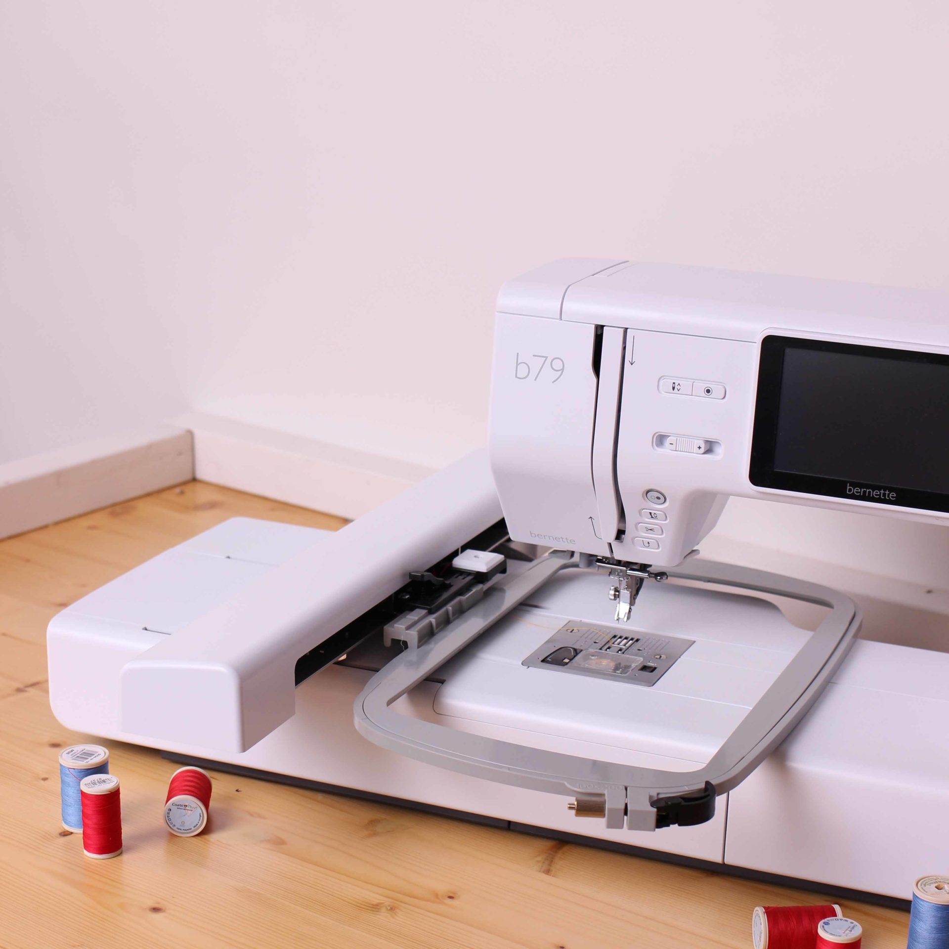 Macchina per cucire e ricamare BERNETTE B79 - immagine 5