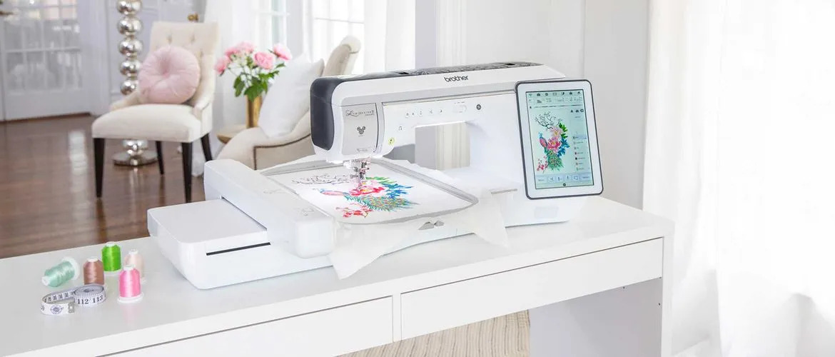 MACCHINA PER CUCIRE E RICAMARE LUMINAIRE XP3