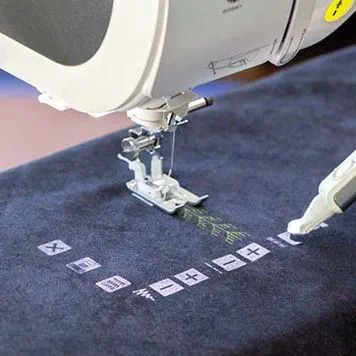 MACCHINA PER CUCIRE E RICAMARE LUMINAIRE XP3 - immagine 2